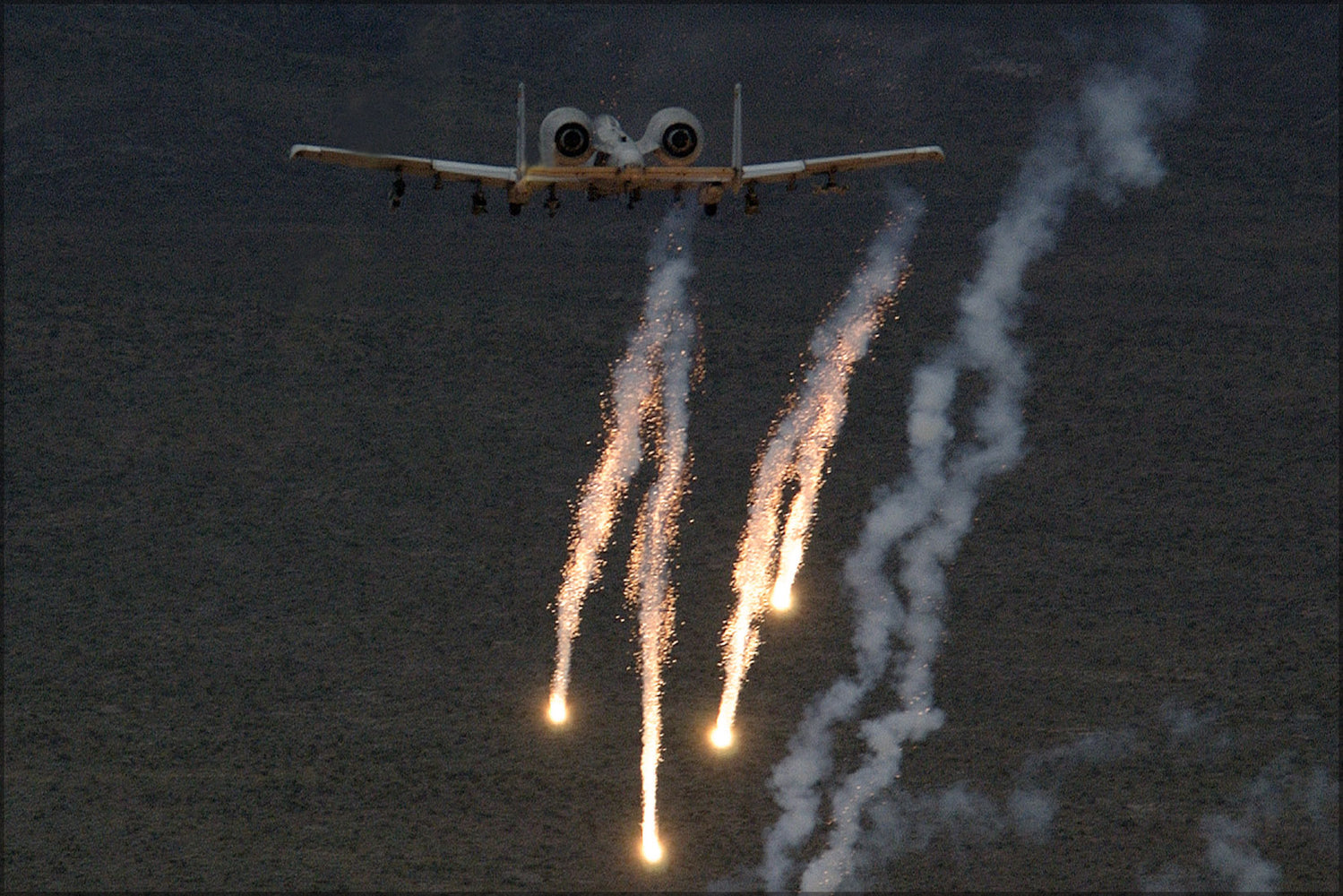 24"x36" Gallery Poster, A10 chaff and flares