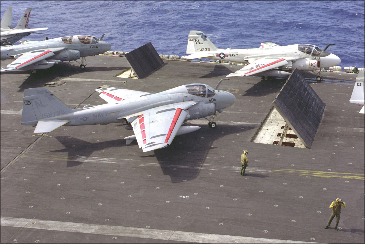 24"x36" Gallery Poster, A 6E VA 52 on cat USS Carl Vinson CVN 70 1986.JPEG_files