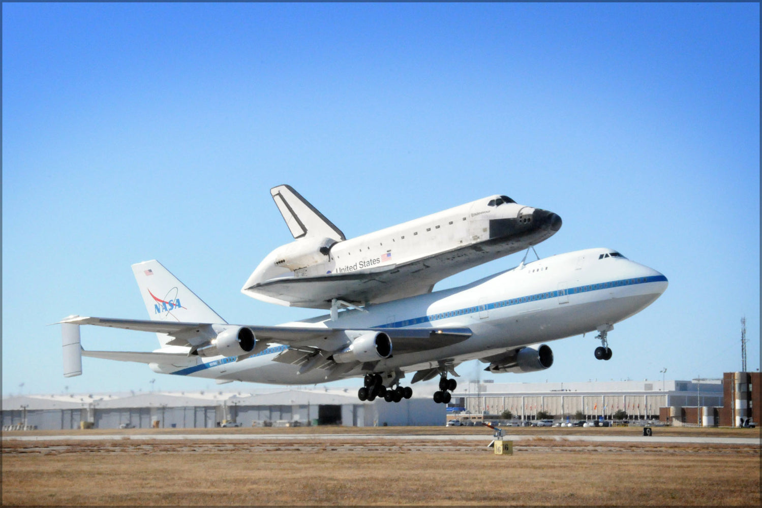 24"x36" Gallery Poster, Boeing 747 with the space shuttle Endeavour