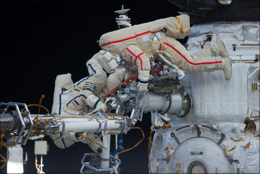 Poster, Many Sizes Available; Iss 32 Russian Eva 5