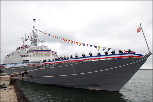 Poster, Many Sizes Available; Littoral Combat Ship Uss Freedom (Lcs 1)