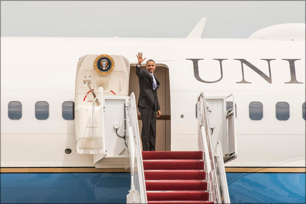 Poster, Many Sizes Available; President Barrack Obama Boards Air Force One