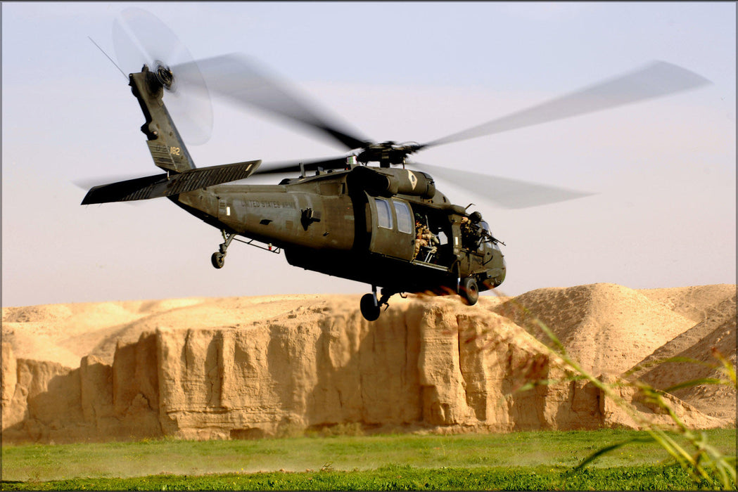Poster, Many Sizes Available; 10Th Mountain Division Uh-60 Black Hawk Helicopter