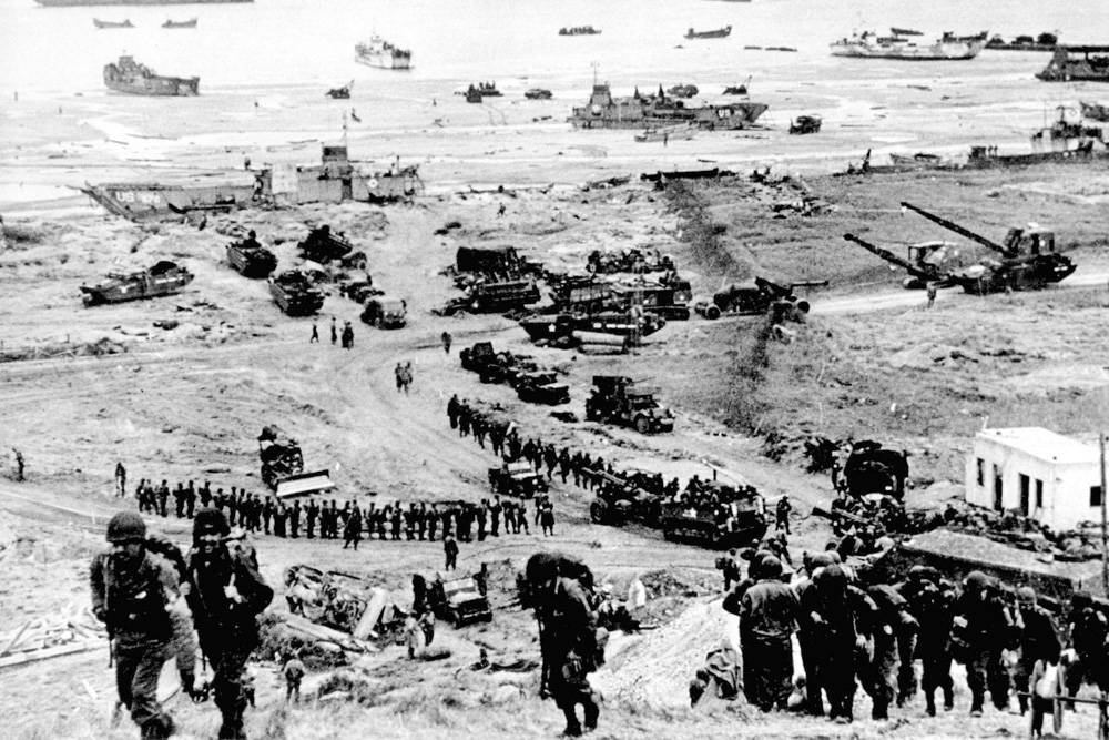 Poster, Many Sizes Available; Omaha Beach Reinforcements Of Men And Equipment Moving Inland