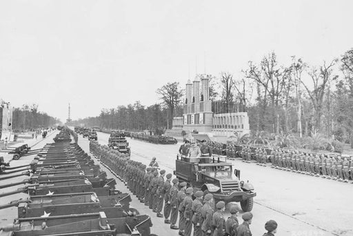 Poster, Many Sizes Available; Sir Winston Churchill Passes The Paradecanadian Contingent During The British Victory Parade In Berlin, German