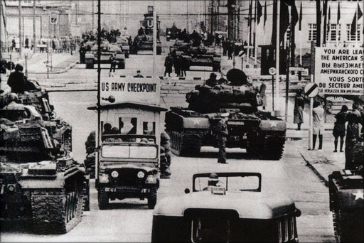 Poster, Many Sizes Available; Us Army Tanks Face Soviet Armor, Checkpoint Charlie, Berlin 1961